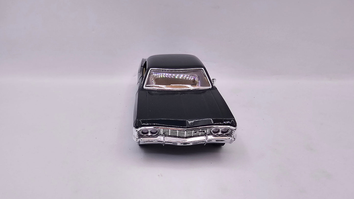 Chevrolet Impala 1967- Escala 1/43 - Kinsmart - (Sin caja)