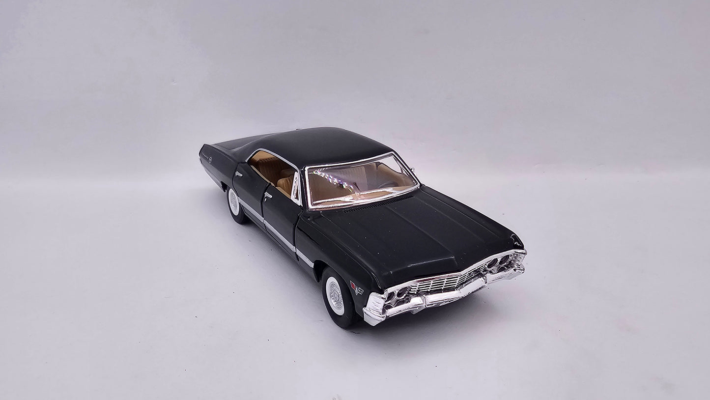 Chevrolet Impala 1967- Escala 1/43 - Kinsmart - (Sin caja)