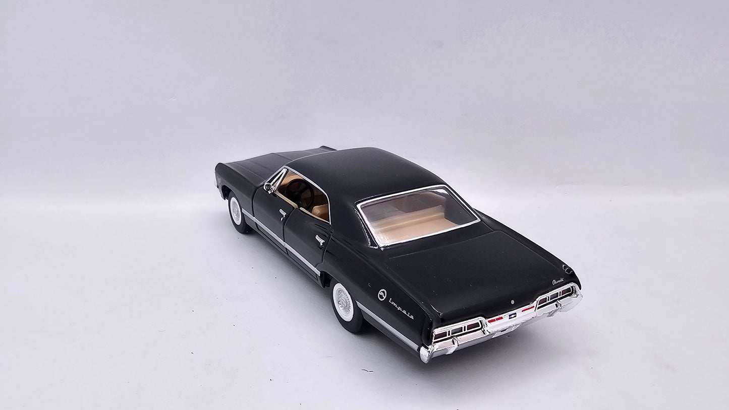 Chevrolet Impala 1967- Escala 1/43 - Kinsmart - (Sin caja)