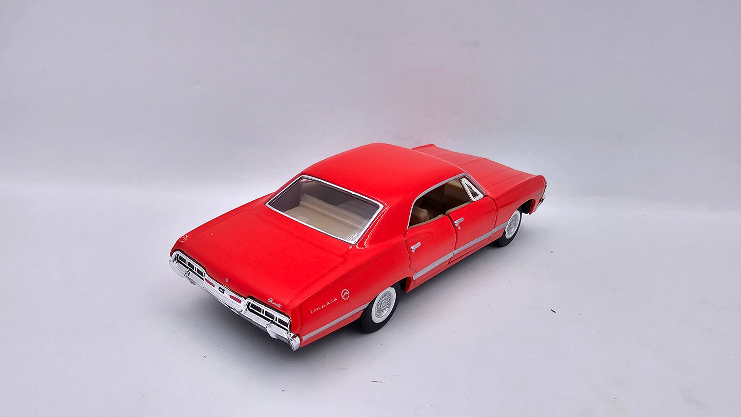 Chevrolet Impala 1967- Escala 1/43 - Kinsmart - (Sin caja)