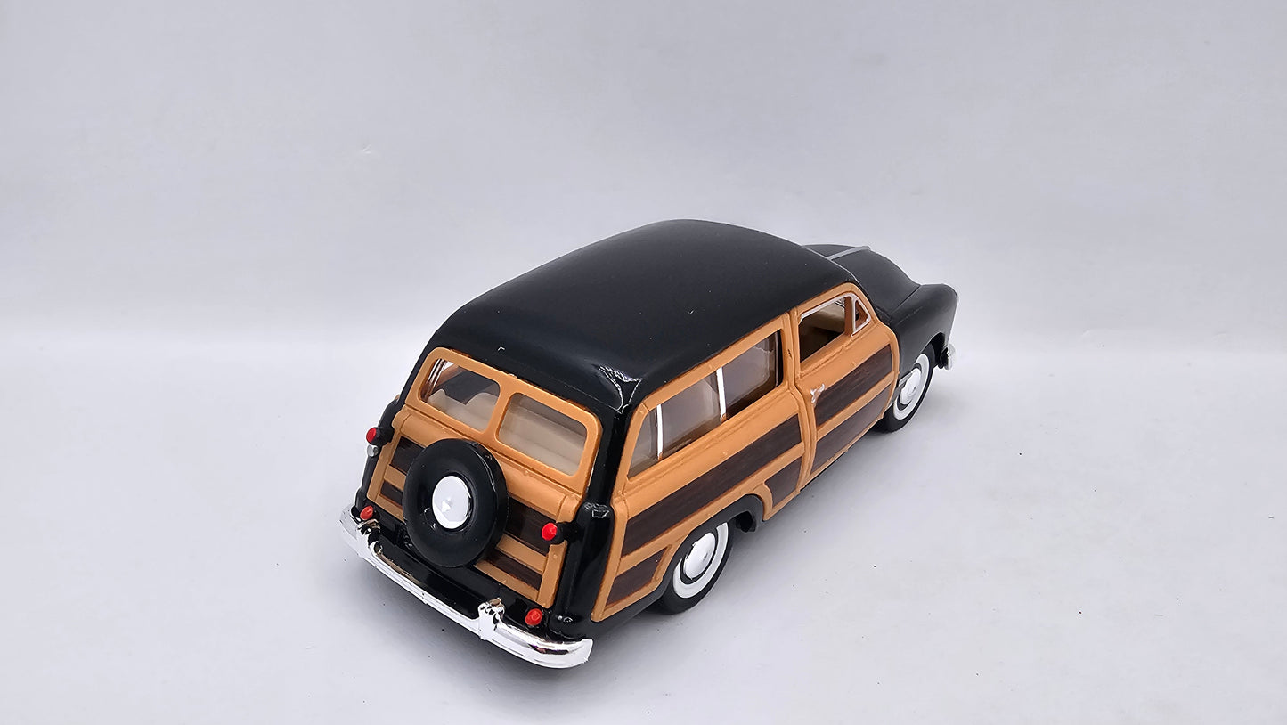 Ford Woody Wagon 1949 - Escala 1/40- Kinsmart - (Sin caja)
