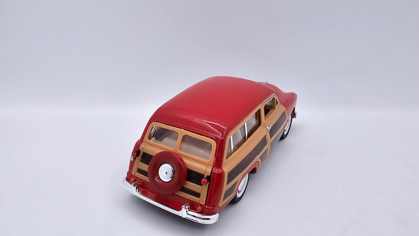 Ford Woody Wagon 1949 - Escala 1/40- Kinsmart - (Sin caja)