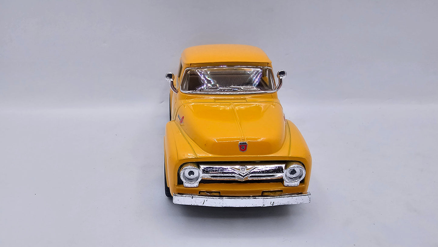 Ford F-100 Pickup 1956 - Escala 1/38- Kinsmart - (Sin caja)