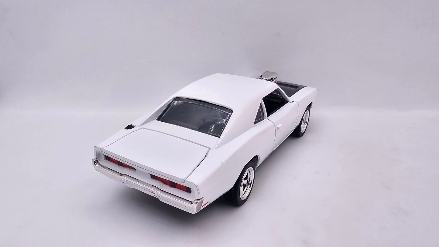 Dodge Charger 1970 - Escala 1/30 - Con Luces y Sonidos - (Sin caja)