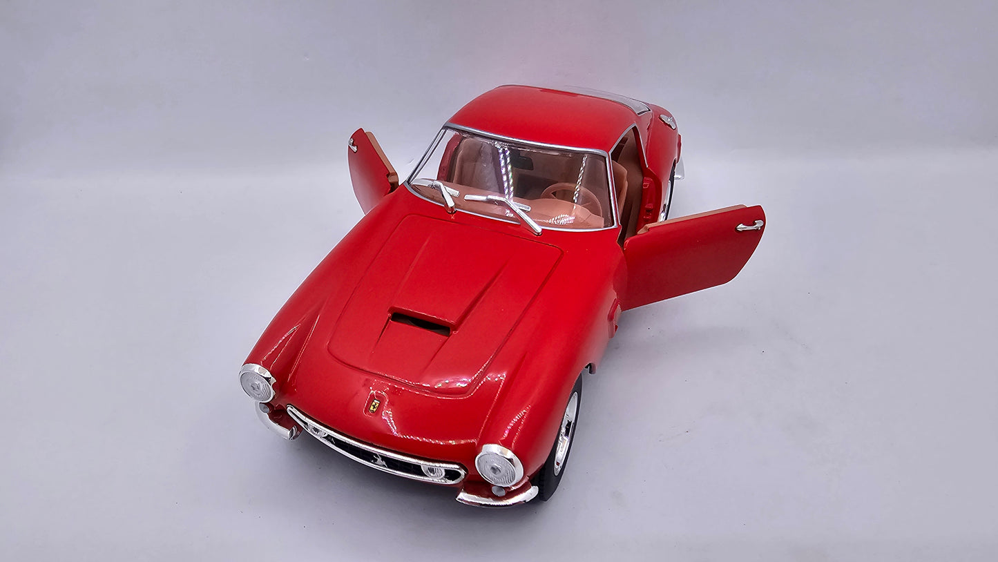 Ferrari 250 GT Berlinetta Passo Corto - Escala 1/24 - Burago - (Sin caja)
