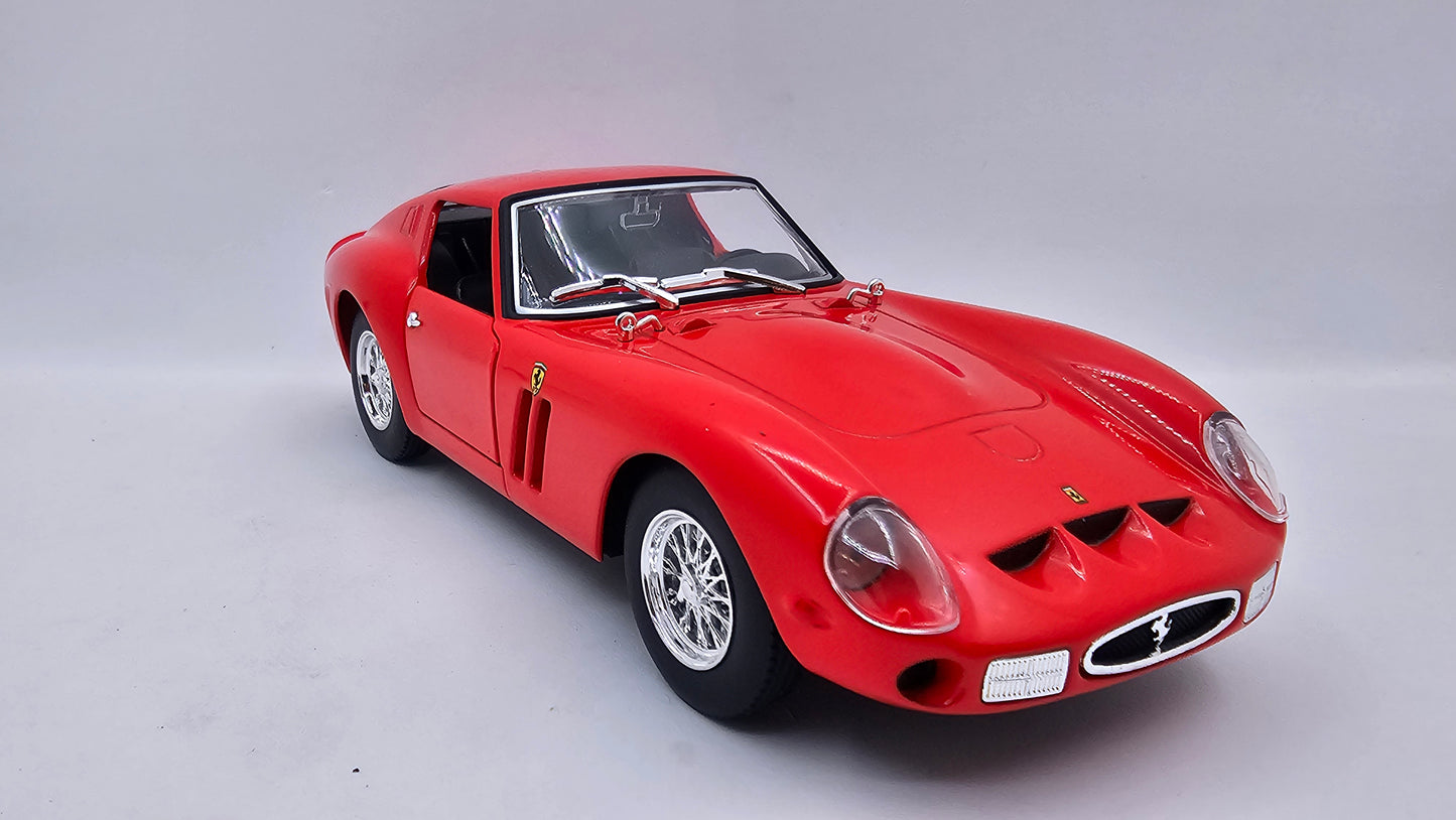 Ferrari 250 GT0 - Escala 1/24 - Burago - (Sin caja)