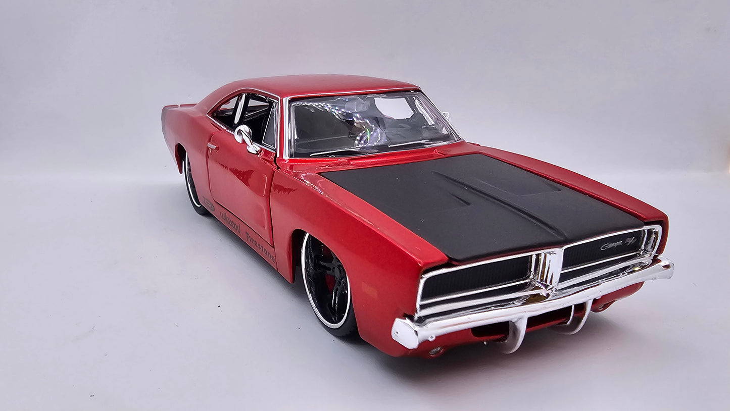 Dodge Charger R/T 1969 Custom - Escala 1/24 - Maisto - (Sin caja)