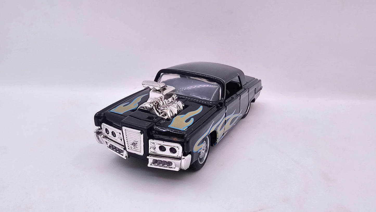 Chrysler Imperial 1965 - Escala 1/32 - Con Luces y Sonidos