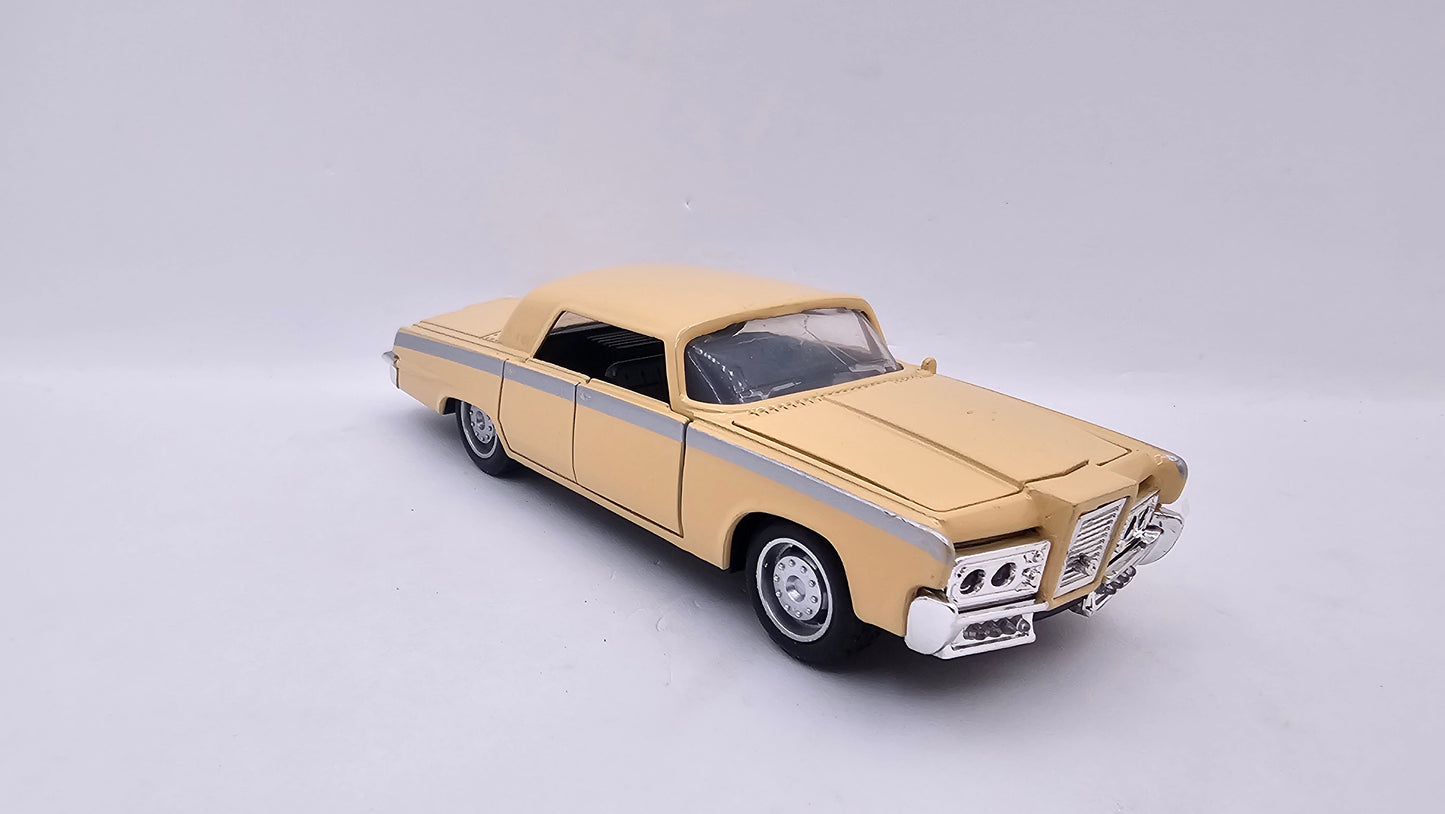 Chrysler Imperial 1965 - Escala 1/32 - Con Luces y Sonidos