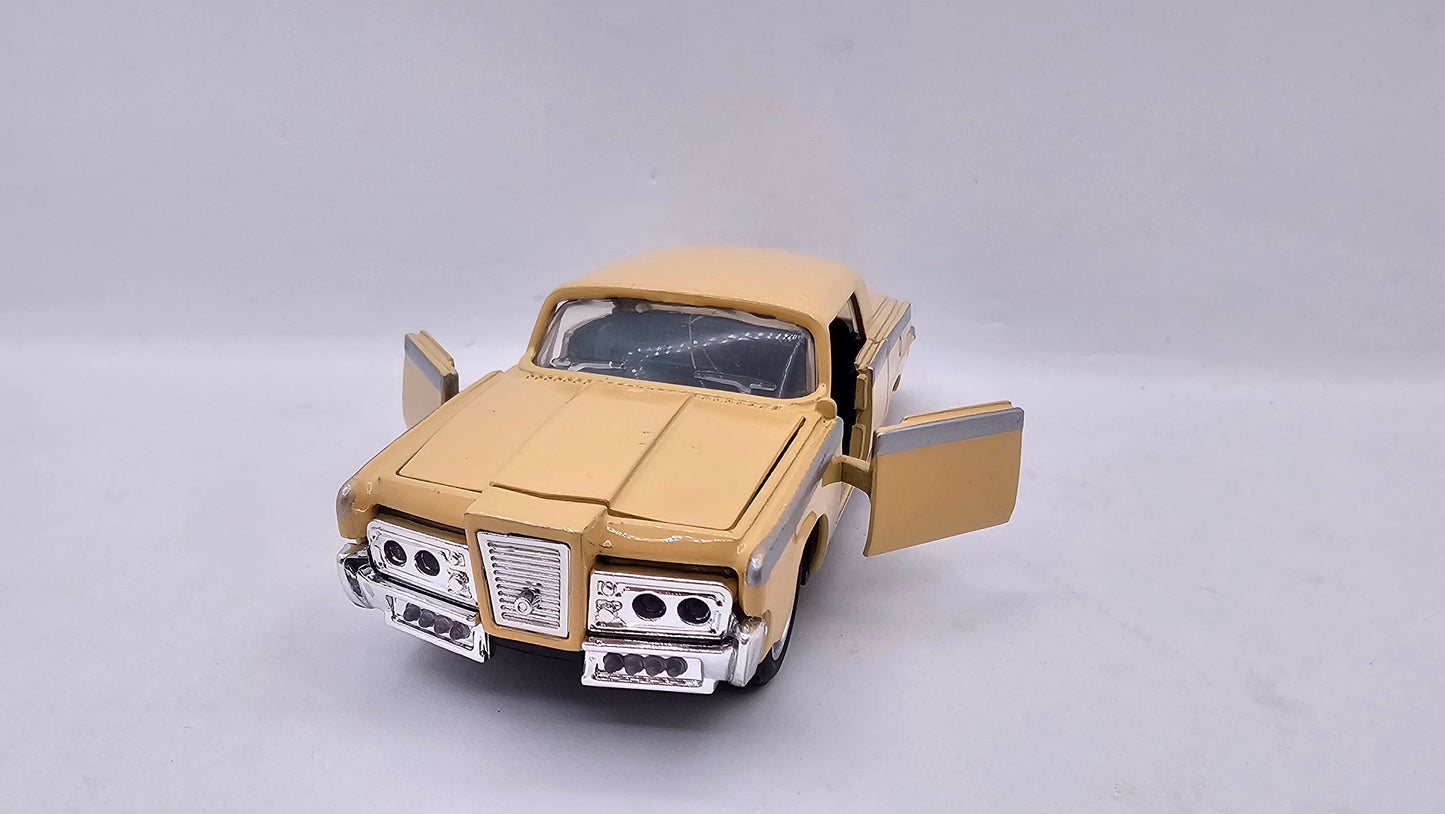 Chrysler Imperial 1965 - Escala 1/32 - Con Luces y Sonidos