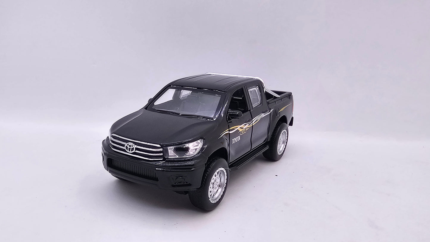 Toyota Hilux 4x4 - Escala 1/32 - Con Luces y Sonidos - Kingstoy - (Sin caja)