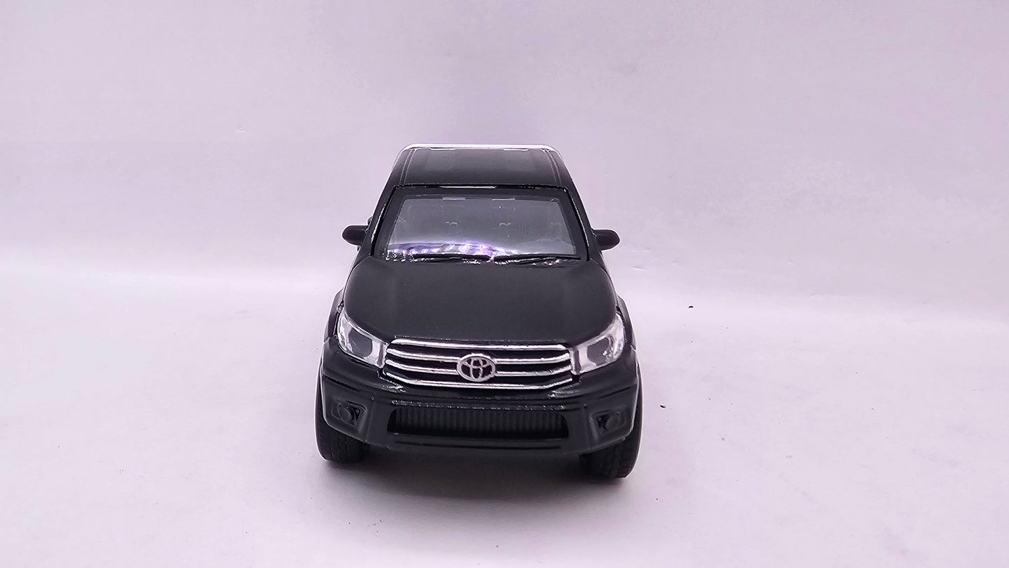 Toyota Hilux 4x4 - Escala 1/32 - Con Luces y Sonidos - Kingstoy - (Sin caja)