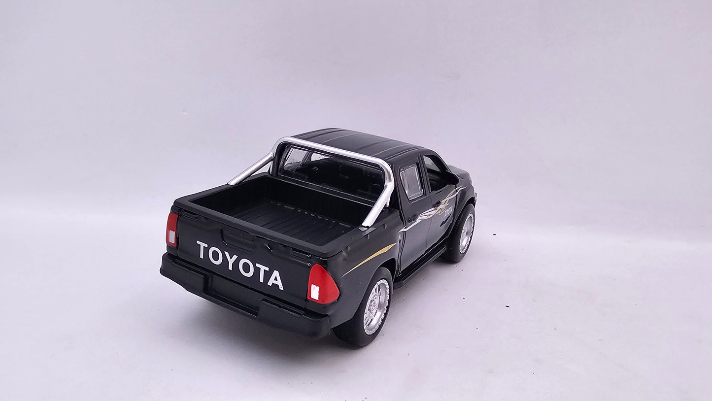 Toyota Hilux 4x4 - Escala 1/32 - Con Luces y Sonidos - Kingstoy - (Sin caja)