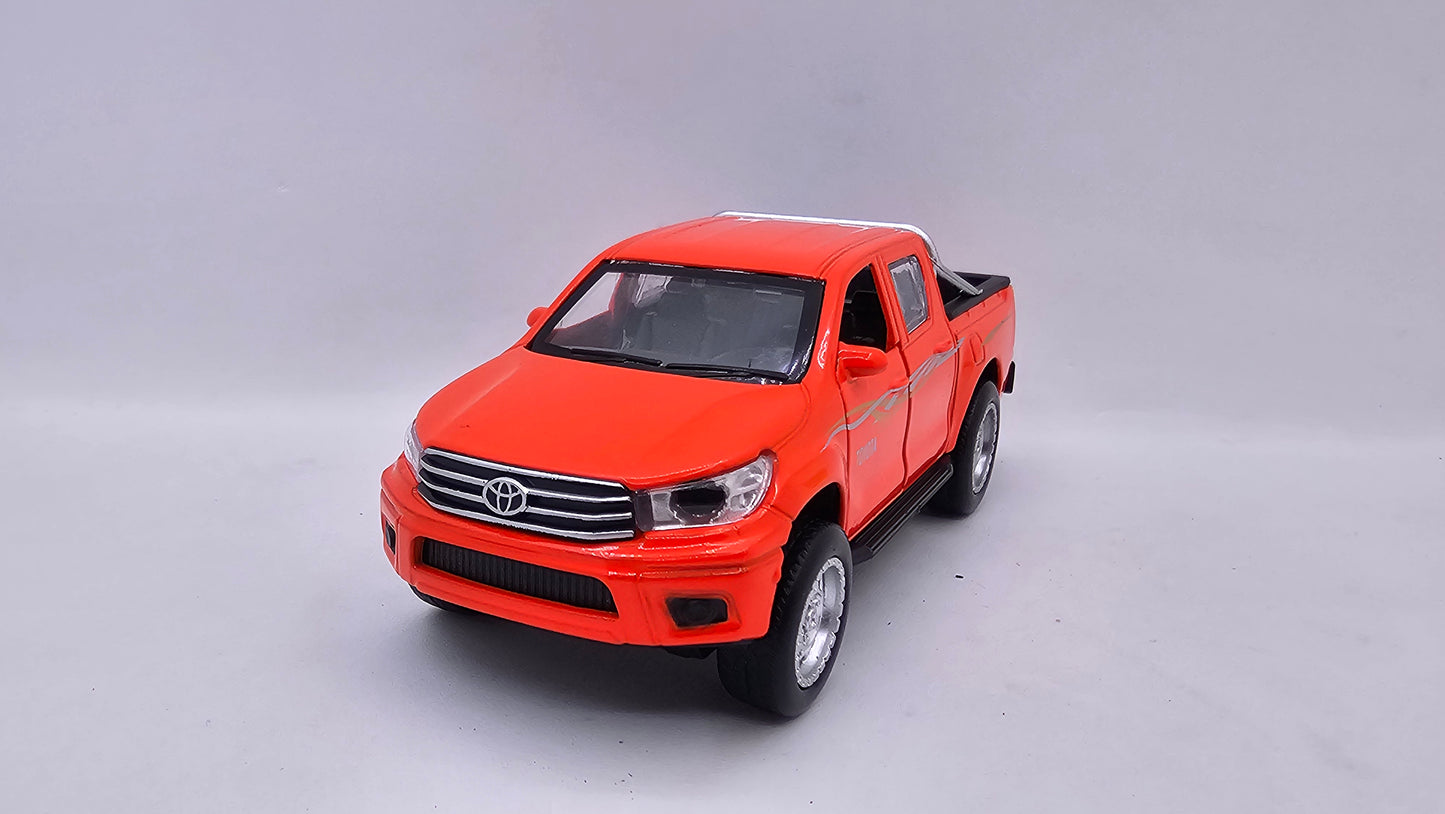 Toyota Hilux 4x4 - Escala 1/32 - Con Luces y Sonidos - Kingstoy - (Sin caja)