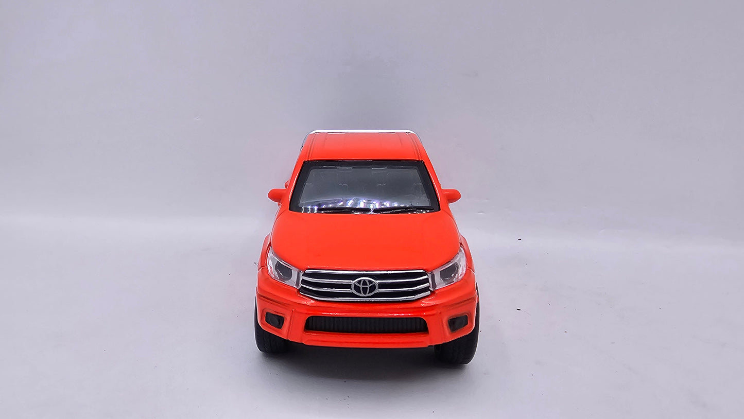Toyota Hilux 4x4 - Escala 1/32 - Con Luces y Sonidos - Kingstoy - (Sin caja)