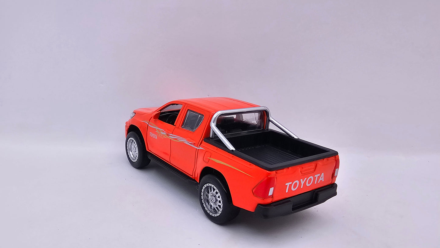 Toyota Hilux 4x4 - Escala 1/32 - Con Luces y Sonidos - Kingstoy - (Sin caja)