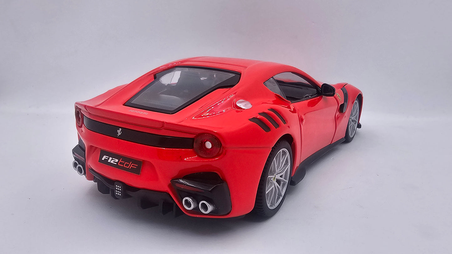 Ferrari F12tdf - Escala 1/24 - Burago - (Sin caja)