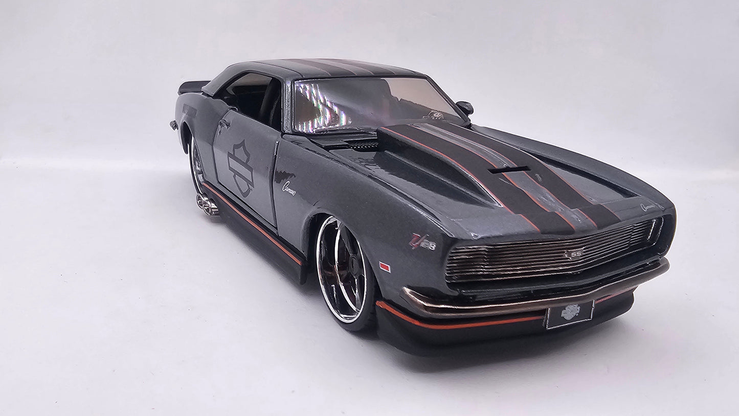 Chevrolet Camaro SS 1968 Custom "Harley Davidson" - Escala 1/24 - Maisto - (Sin caja)
