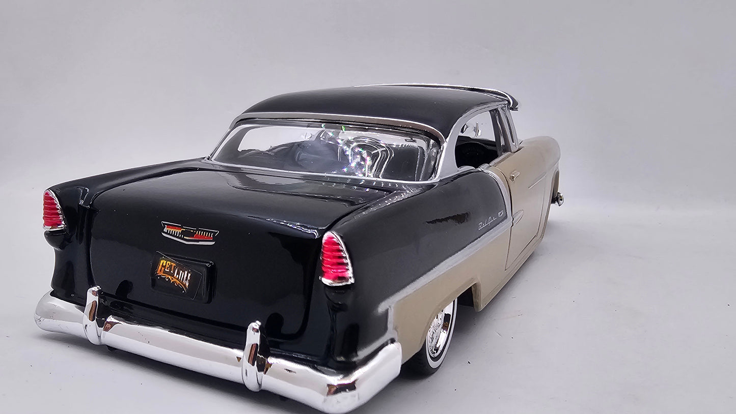 Chevy Bel Air 1955 Custom - Escala 1/24 - MotorMax - (Sin caja)