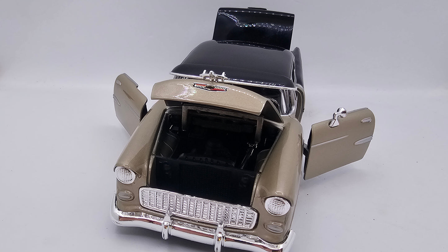 Chevy Bel Air 1955 Custom - Escala 1/24 - MotorMax - (Sin caja)