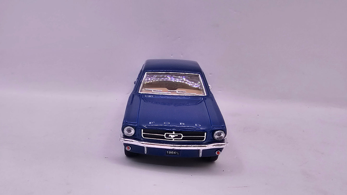 Ford Mustang 1964 - Escala 1/36 - Kinsmart - (Sin caja)
