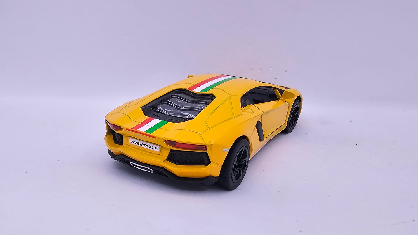 Lambroghini Aventador - Escala 1/38 - Kinsmart - (Sin caja)