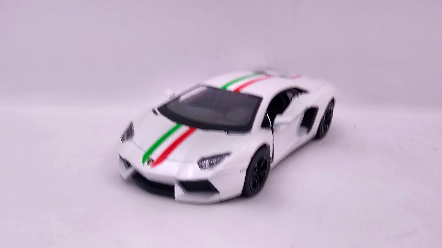 Lambroghini Aventador - Escala 1/38 - Kinsmart - (Sin caja)