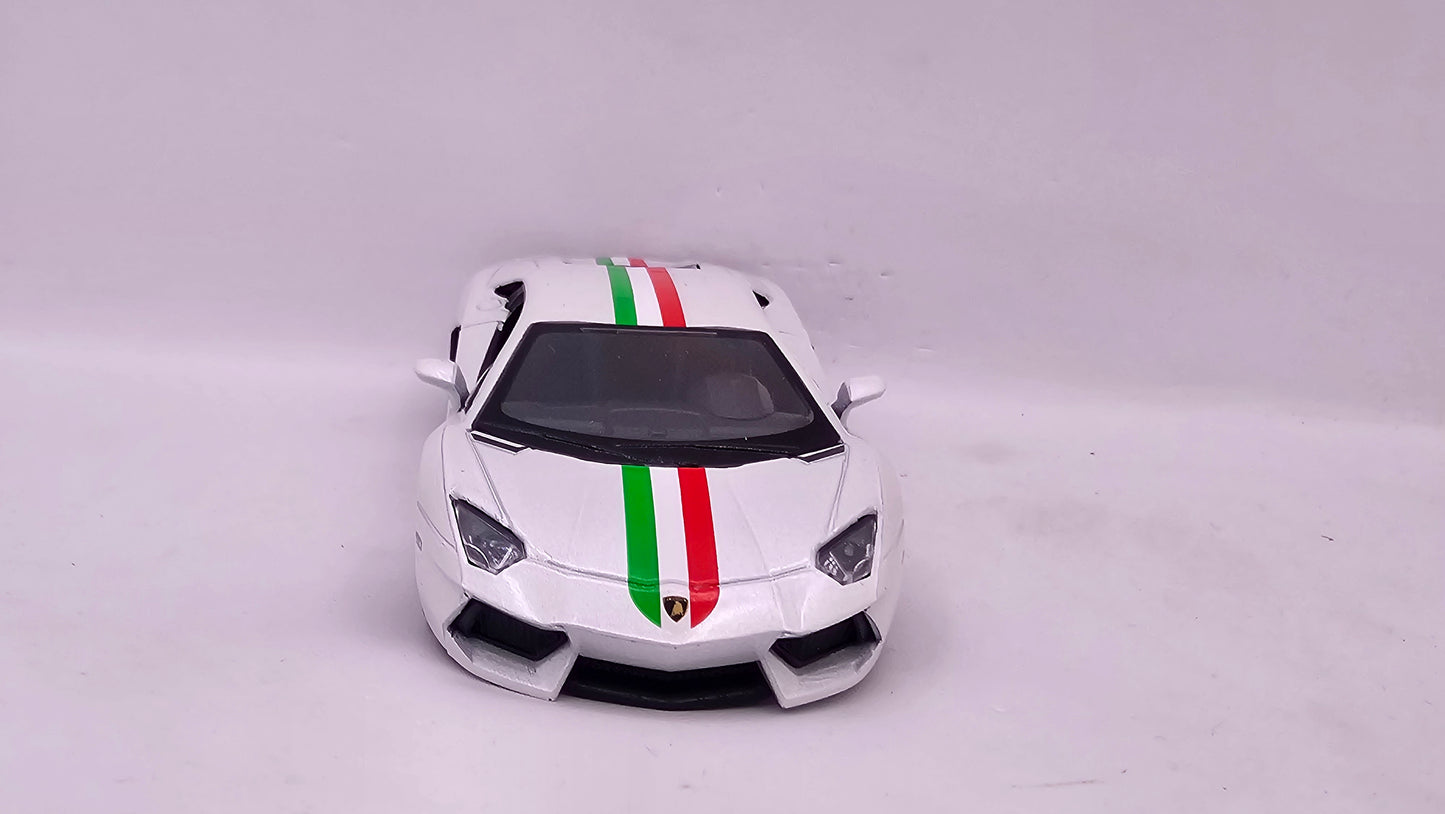 Lambroghini Aventador - Escala 1/38 - Kinsmart - (Sin caja)