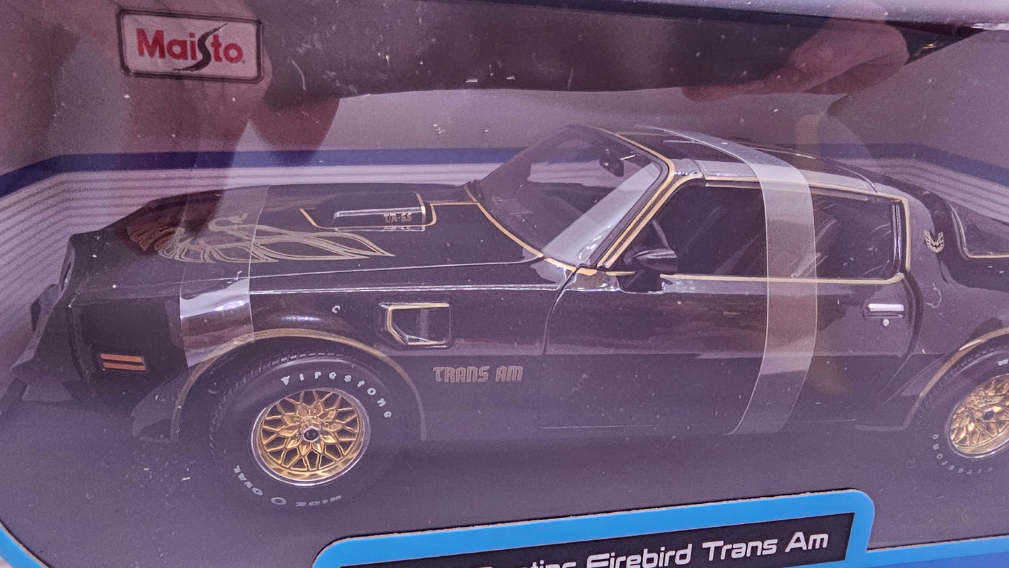 Pontiac Firebird Trans Am 1978 - Escala 1/18 - Maisto