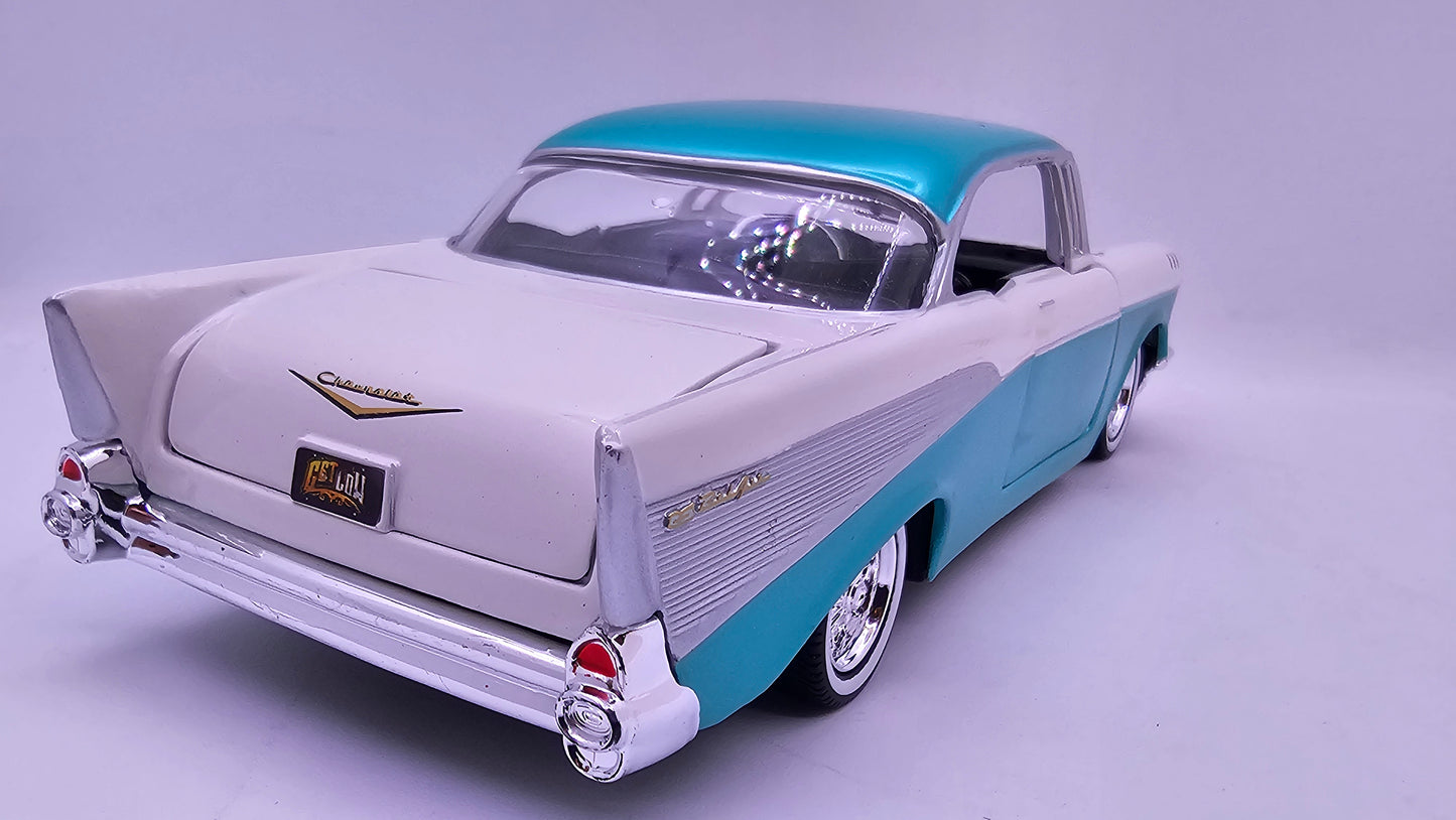 Chevy Bel Air 1957 Custom - Escala 1/24 - MotorMax - (Sin caja)