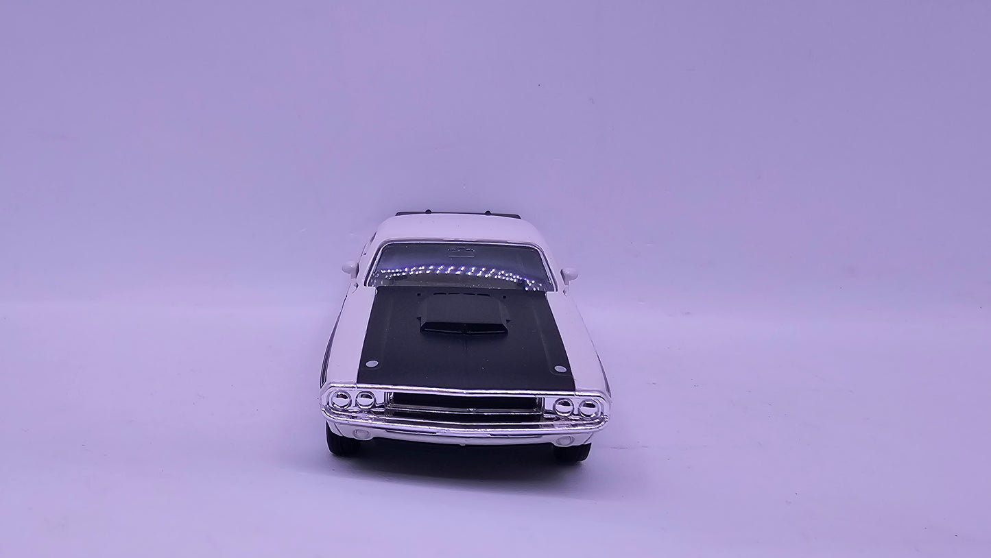 Dodge Challenger 1970 - Escala 1/38 - Welly