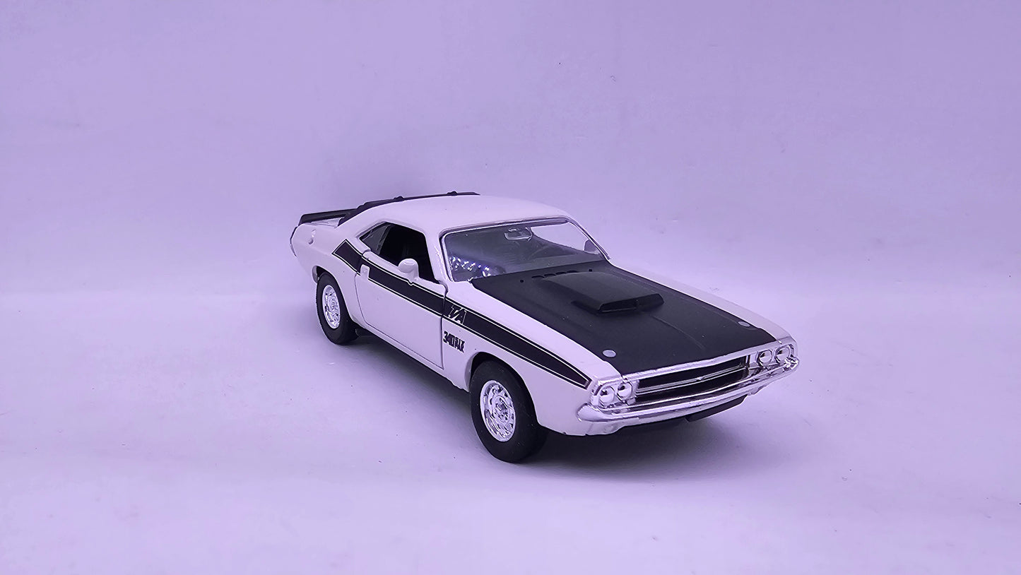 Dodge Challenger 1970 - Escala 1/38 - Welly