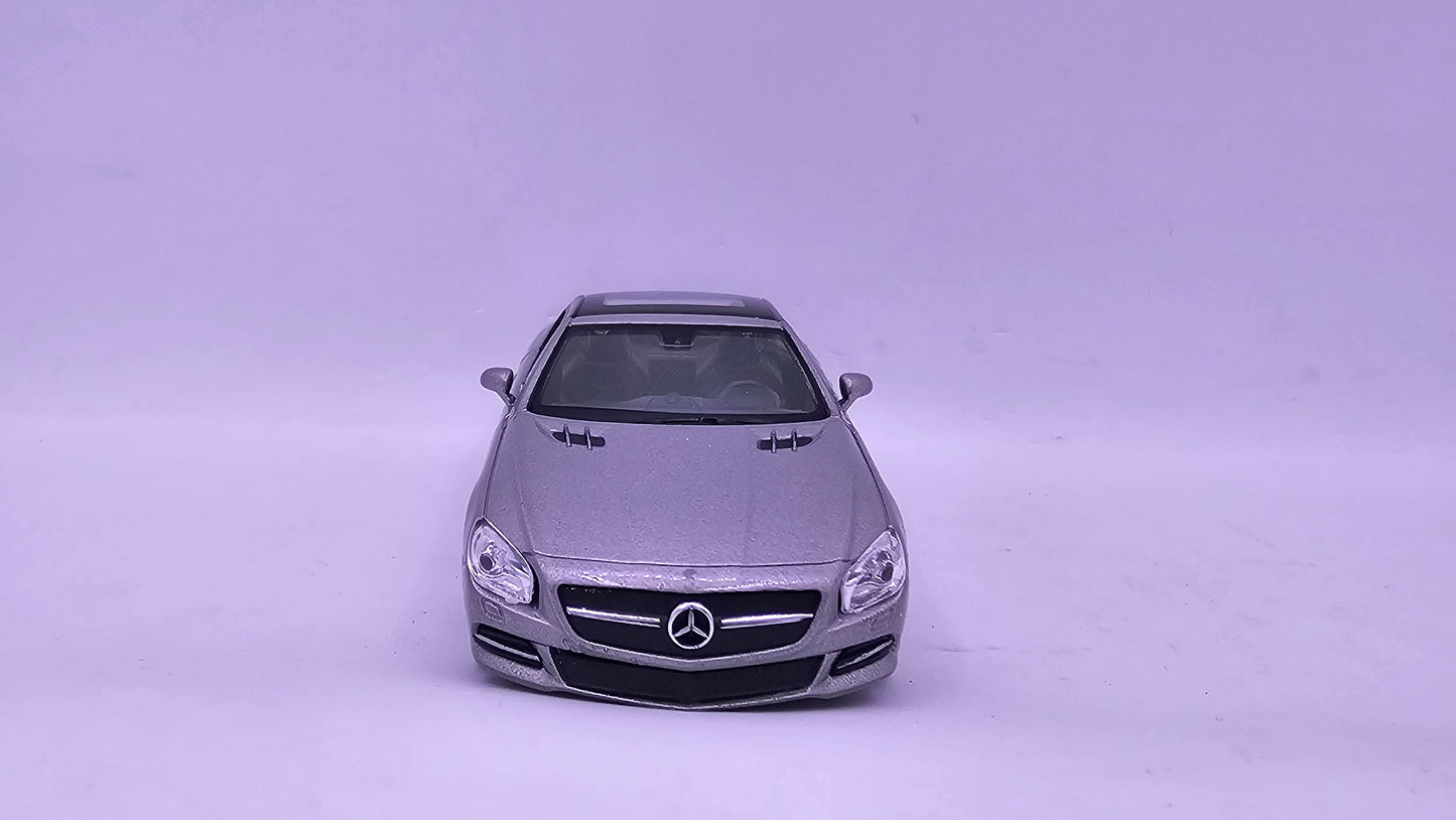 Mercedes Benz SL500 - Escala 1/38 - Welly