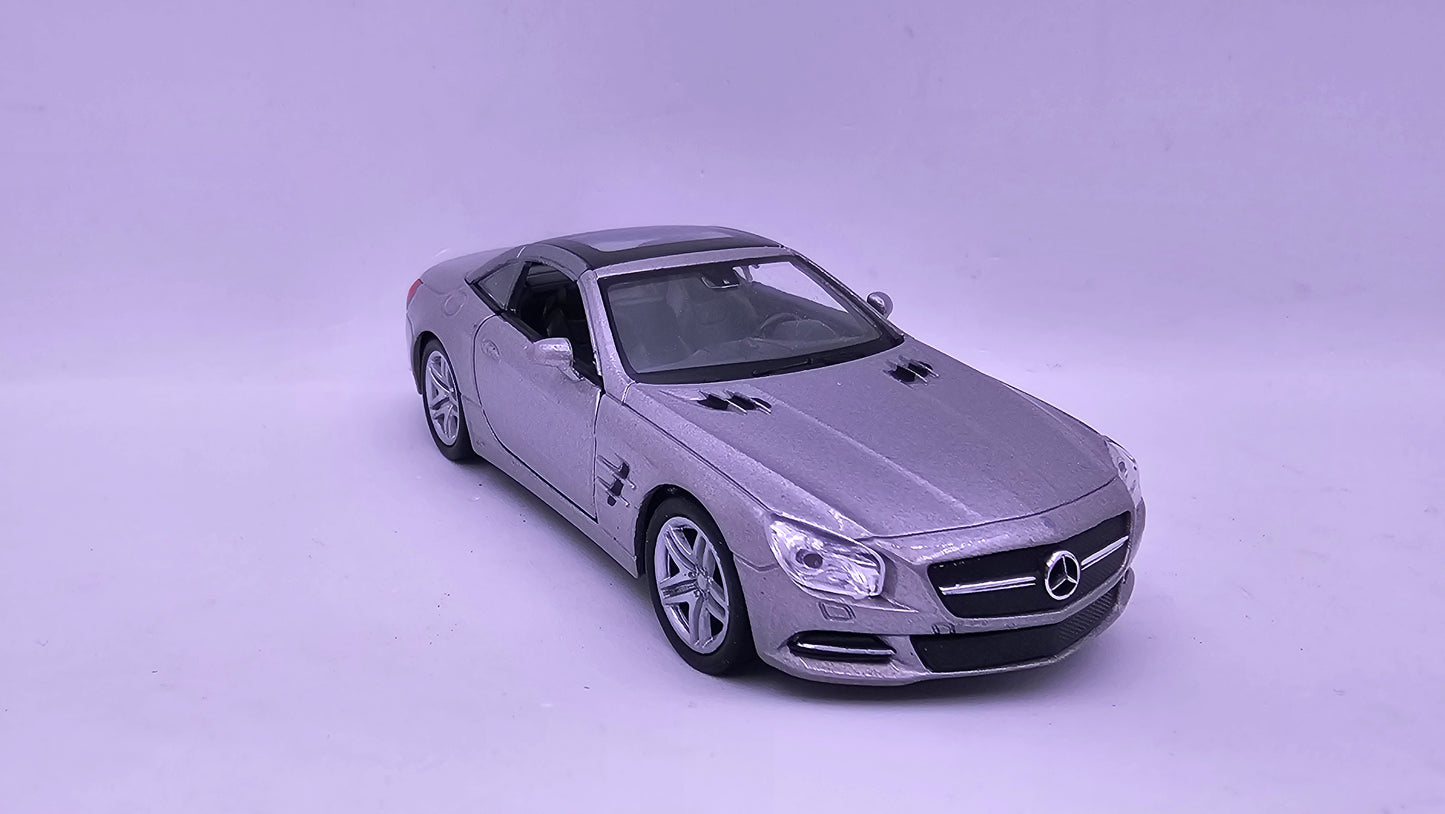 Mercedes Benz SL500 - Escala 1/38 - Welly