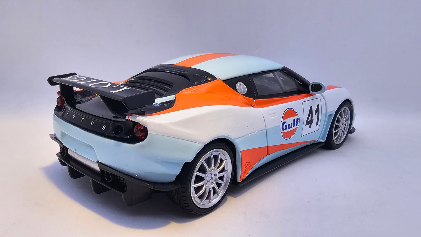 Lotus Evora GT4 Gulf - Escala 1/24 - MotorMax - (Sin caja)