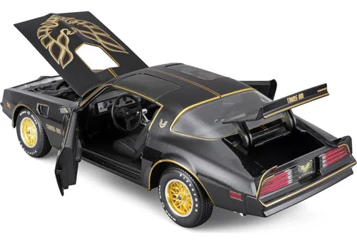 Pontiac Firebird Trans Am 1978 - Escala 1/18 - Maisto