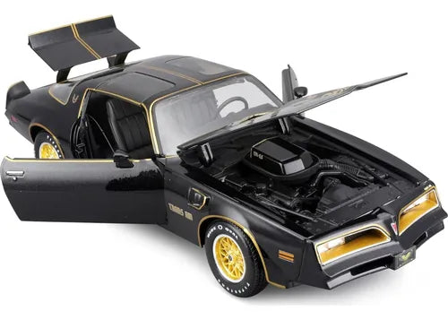 Pontiac Firebird Trans Am 1978 - Escala 1/18 - Maisto