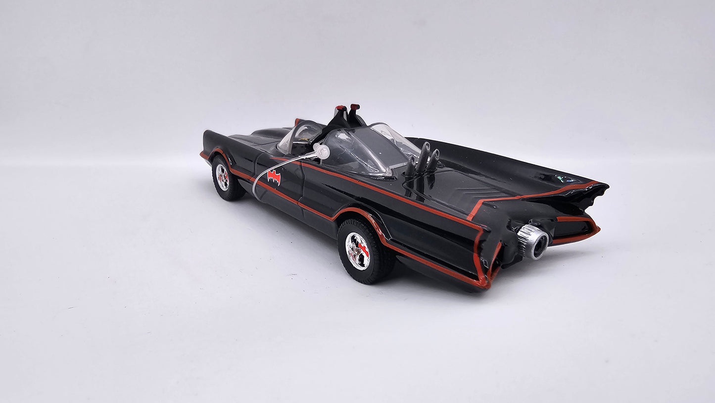 Auto Batimovil de la Serie de 1966 Escala 1/32 Marca JADA