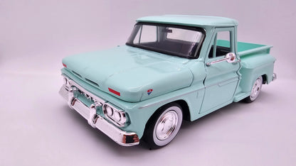 GMC C1000 1966 - Escala 1/24 - Motormax (sin caja)