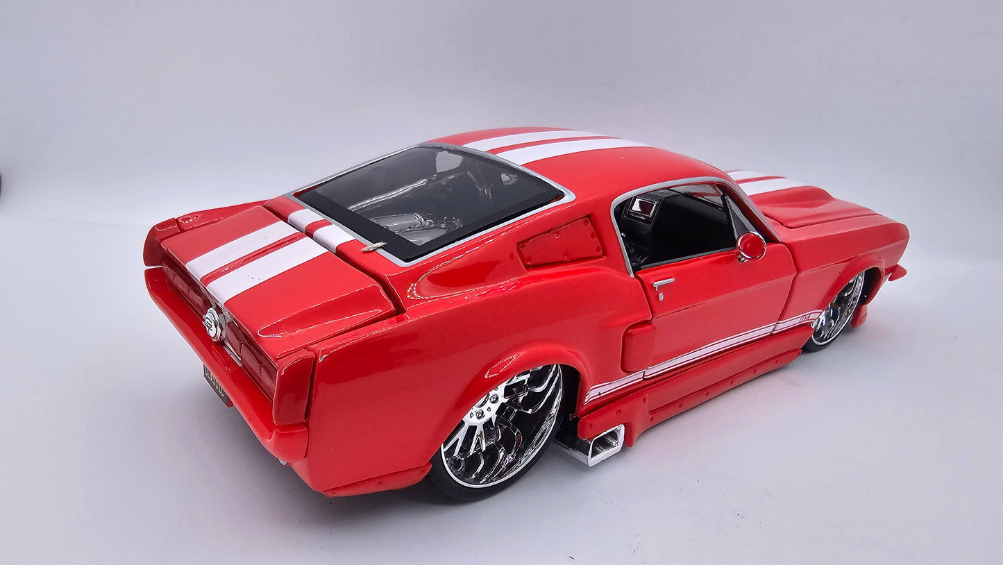 Ford Mustang GT 1967 Custom - Escala 1/24 - Maisto (sin caja)