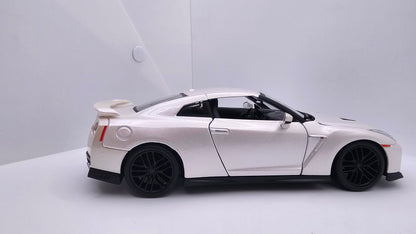 Nissan GT-R 2017 - Escala 1/24 - BURAGO (sin caja)
