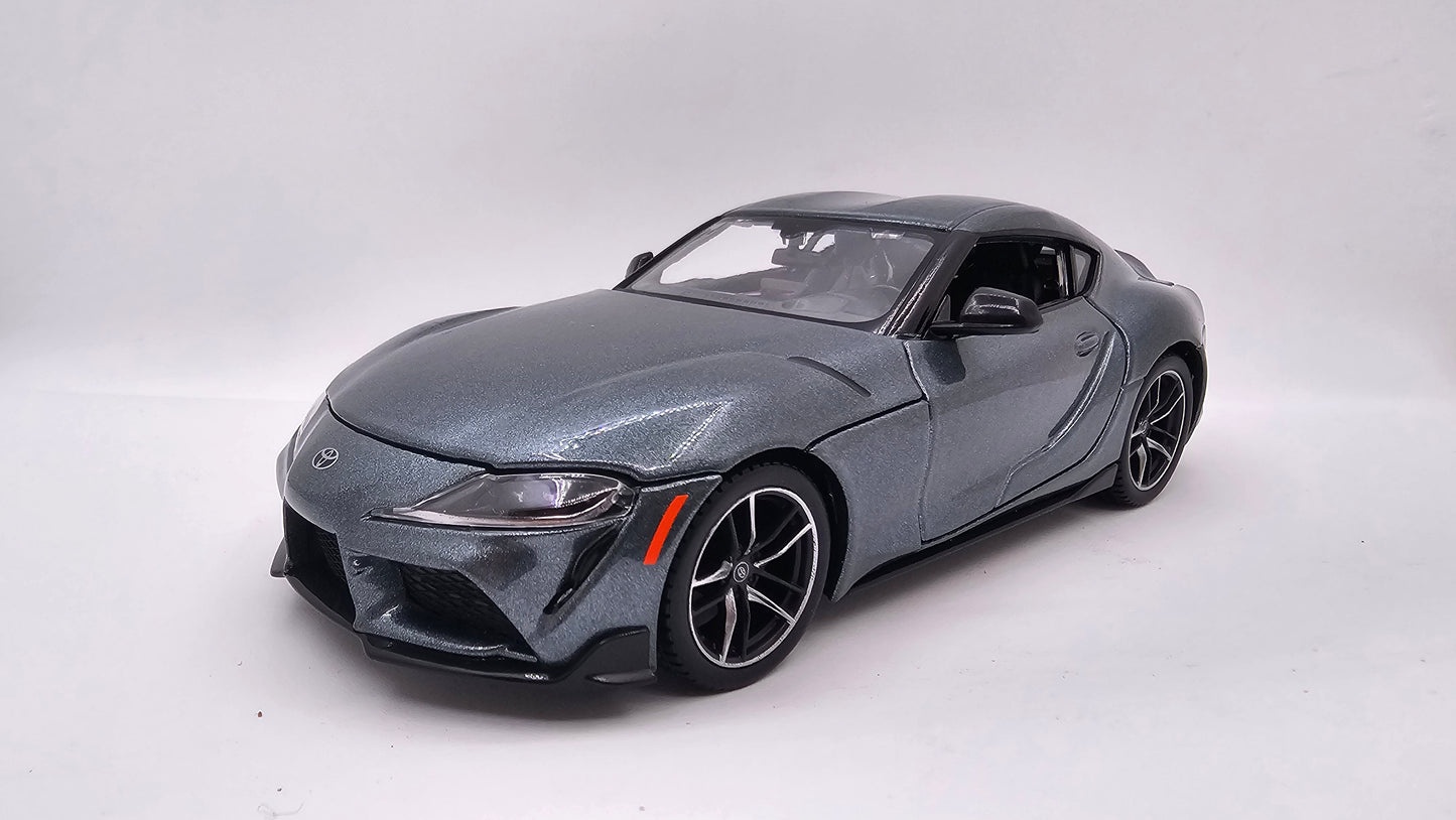 Toyota GR SUPRA - Escala 1/24 - Maisto (sin caja)