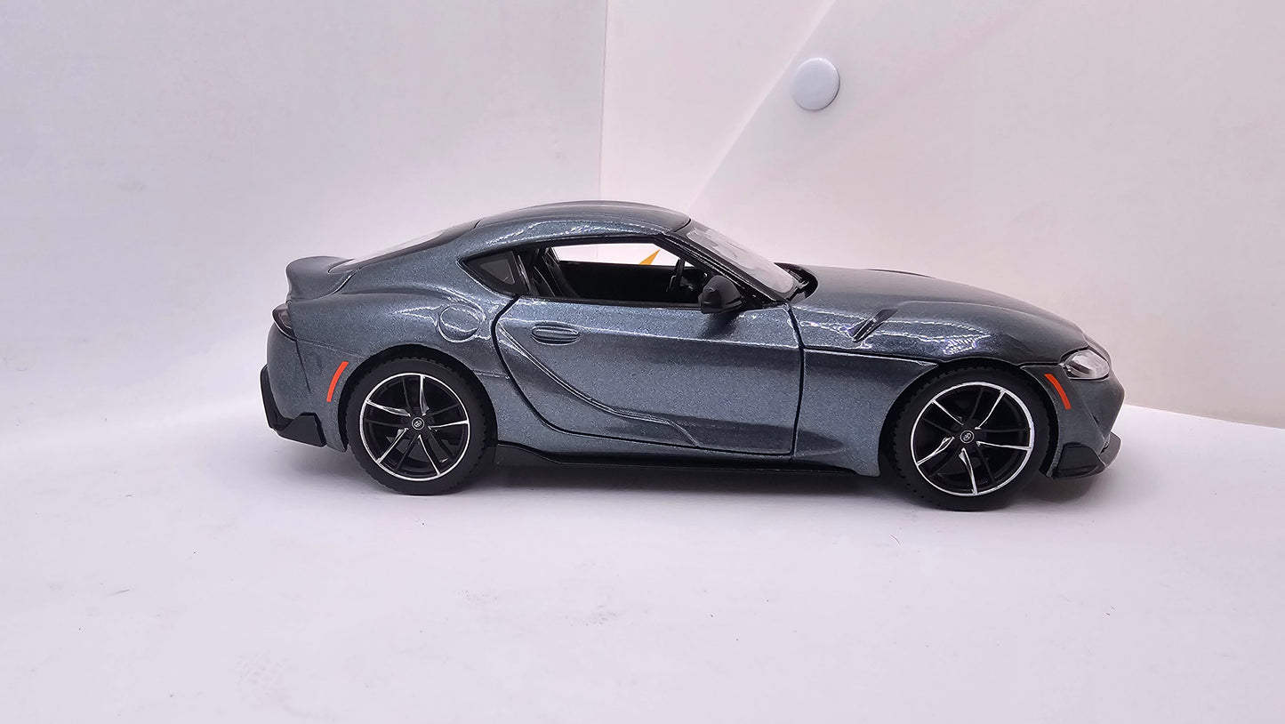 Toyota GR SUPRA - Escala 1/24 - Maisto (sin caja)