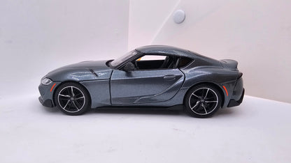 Toyota GR SUPRA - Escala 1/24 - Maisto (sin caja)