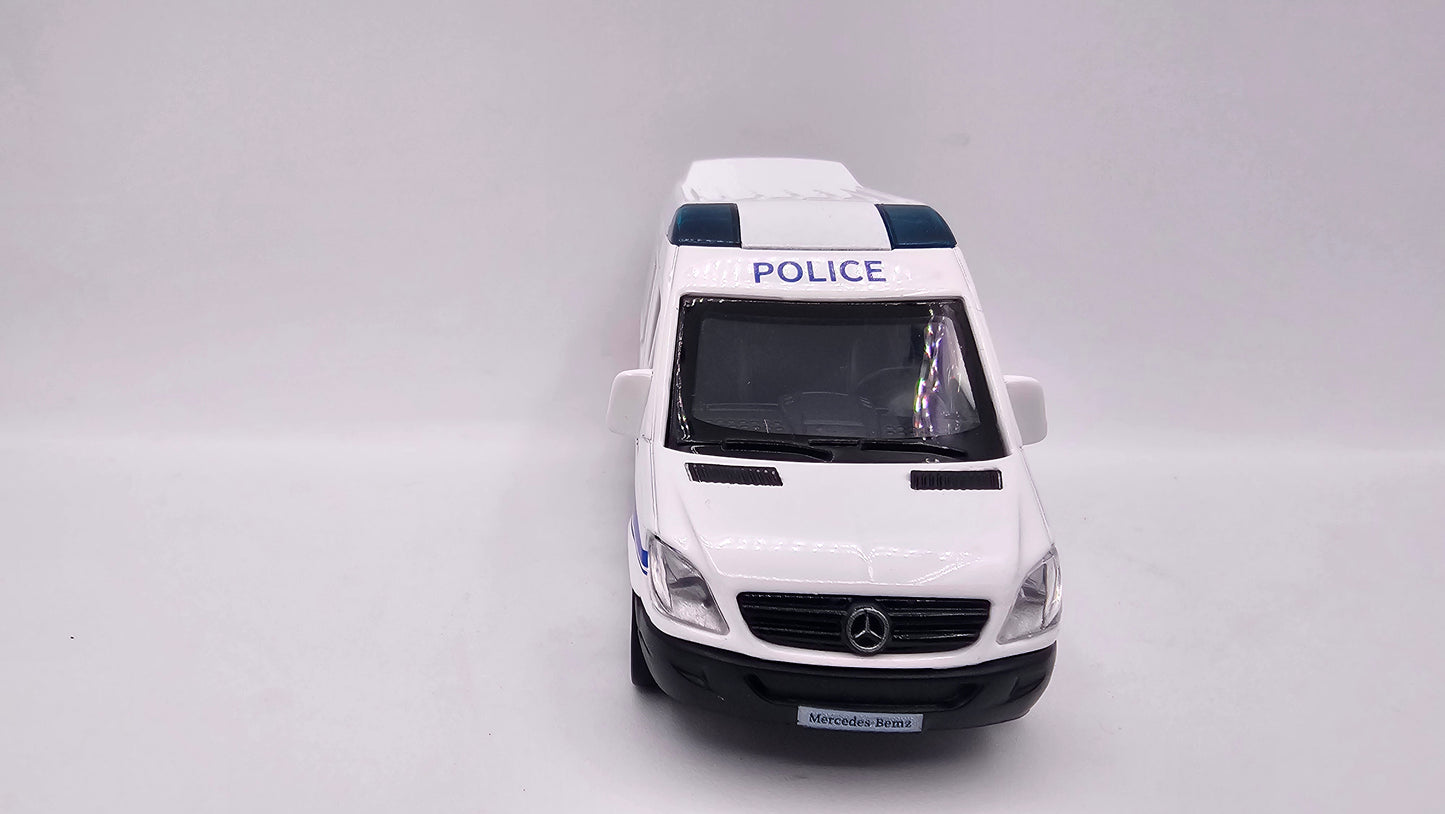 Mercedes Benz Sprinter Ambulancia - Policía - Bomberos - Escala 1/53