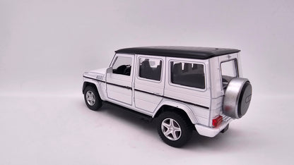 Mercedes Benz G63 AMG - Escala 1/36 - RMZ