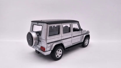 Mercedes Benz G63 AMG - Escala 1/36 - RMZ