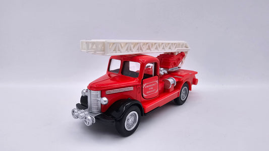 Camion de Bomberos Clasico - Escala 1/38 - GOKI - (Sin Caja)