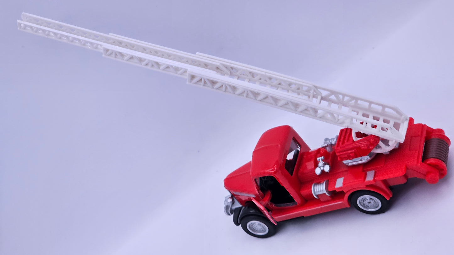 Camion de Bomberos Clasico - Escala 1/38 - GOKI - (Sin Caja)