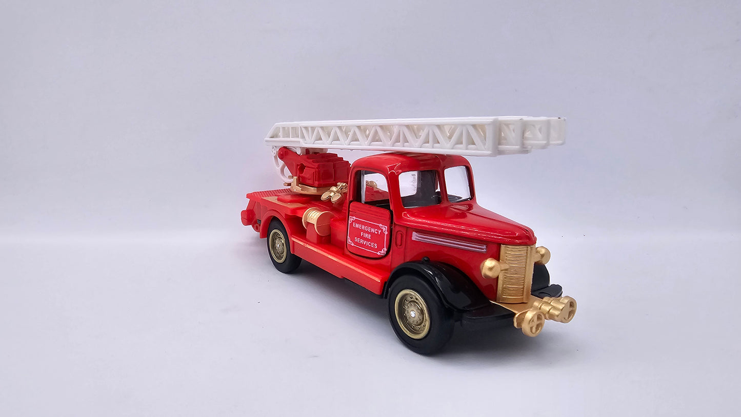 Camion de Bomberos Clasico - Escala 1/38 - GOKI - (Sin Caja)